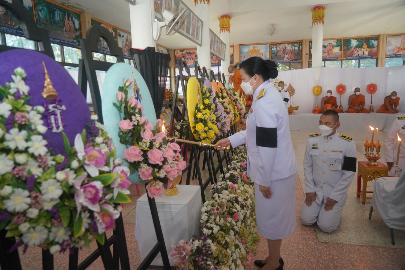 ปลัดกระทรวงวัฒนธรรม เป็นประธานสวดพระพุทธมนต์ผู้เสียชีวิตจากเหตุการณ์กราดยิงที่ศูนย์พัฒนาเด็กเล็ก องค์การบริหารส่วนตำบลอุทัยสวรรค์ อำเภอนากลาง จังหวัดหนองบัวลำภู
