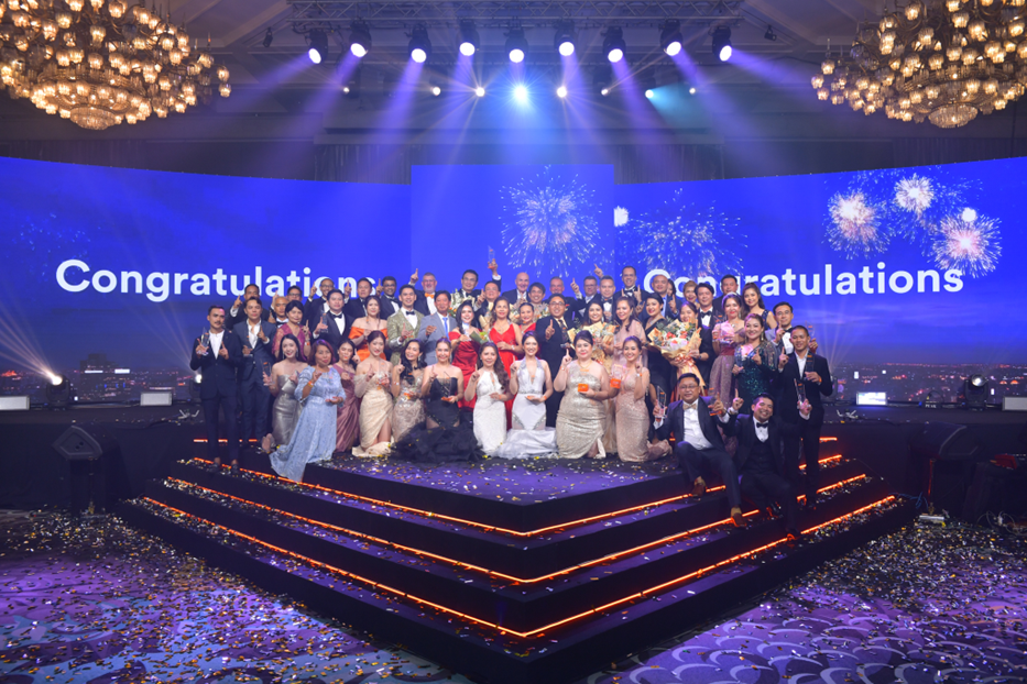 FWD ประกันชีวิต จัดพิธีประกาศเกียรติคุณตัวแทน “MDRT Awards 2023”พร้อมมอบรางวัล “Agency Annual Awards 2023”