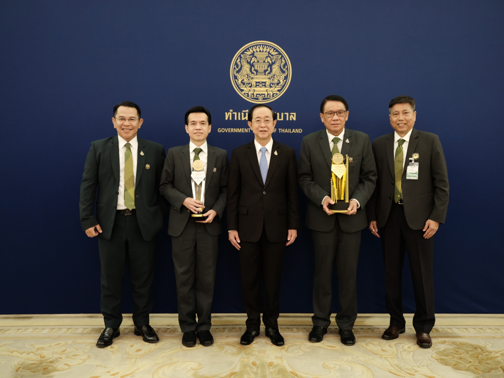 ธ.ก.ส. คว้า 2 รางวัลรัฐวิสาหกิจดีเด่น ปี 2565