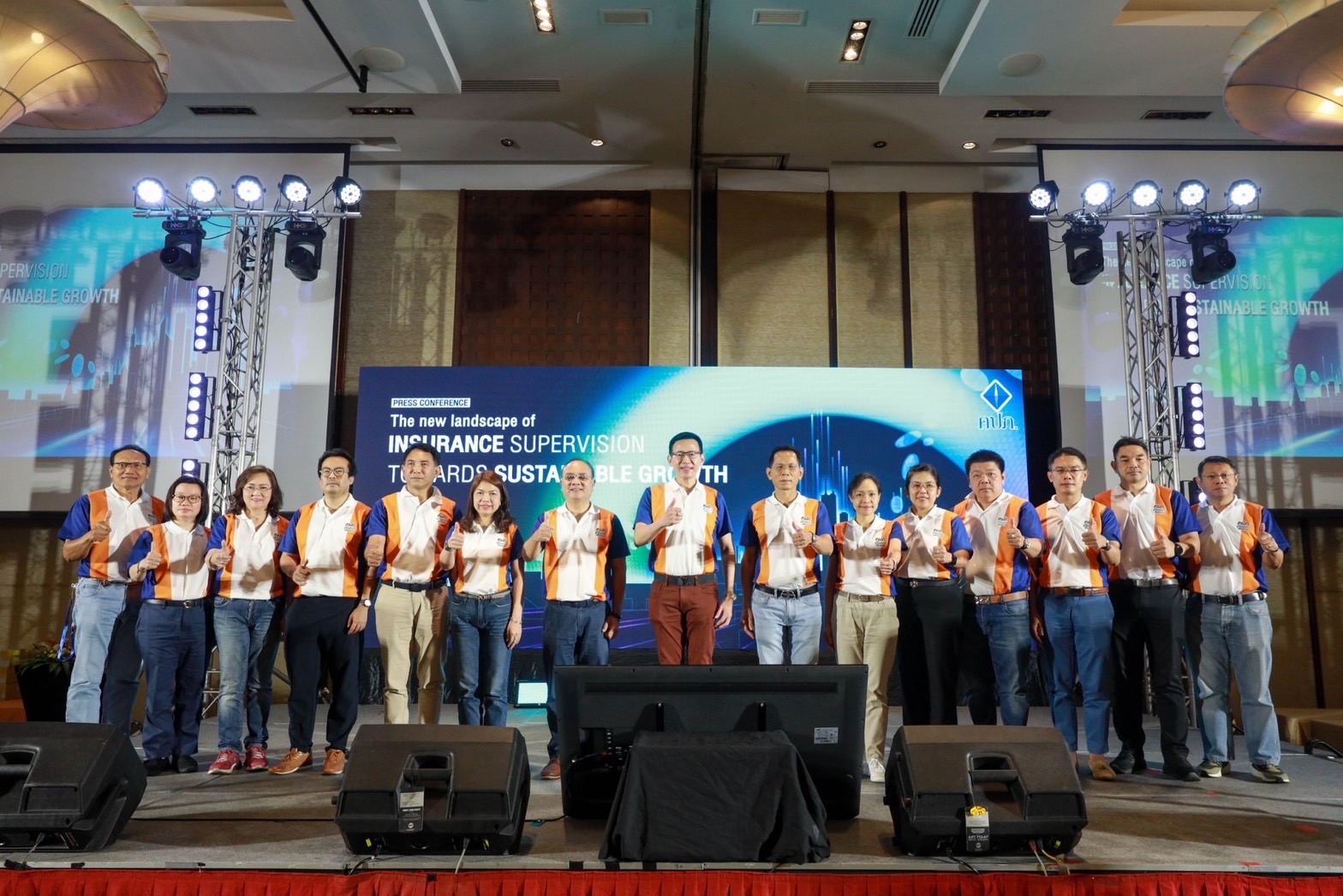 เลขาธิการ คปภ. ฉายภาพผลงานเด่นต่อเนื่อง 8 ปี นำสำนักงาน คปภ. และภาคอุตสาหกรรมประกันภัยไทยก้าวข้าม Digital Disruptionทะยานสู่มาตรฐานสากล พร้อมส่งต่อภารกิจให้เลขาธิการ คปภ. ท่านใหม่