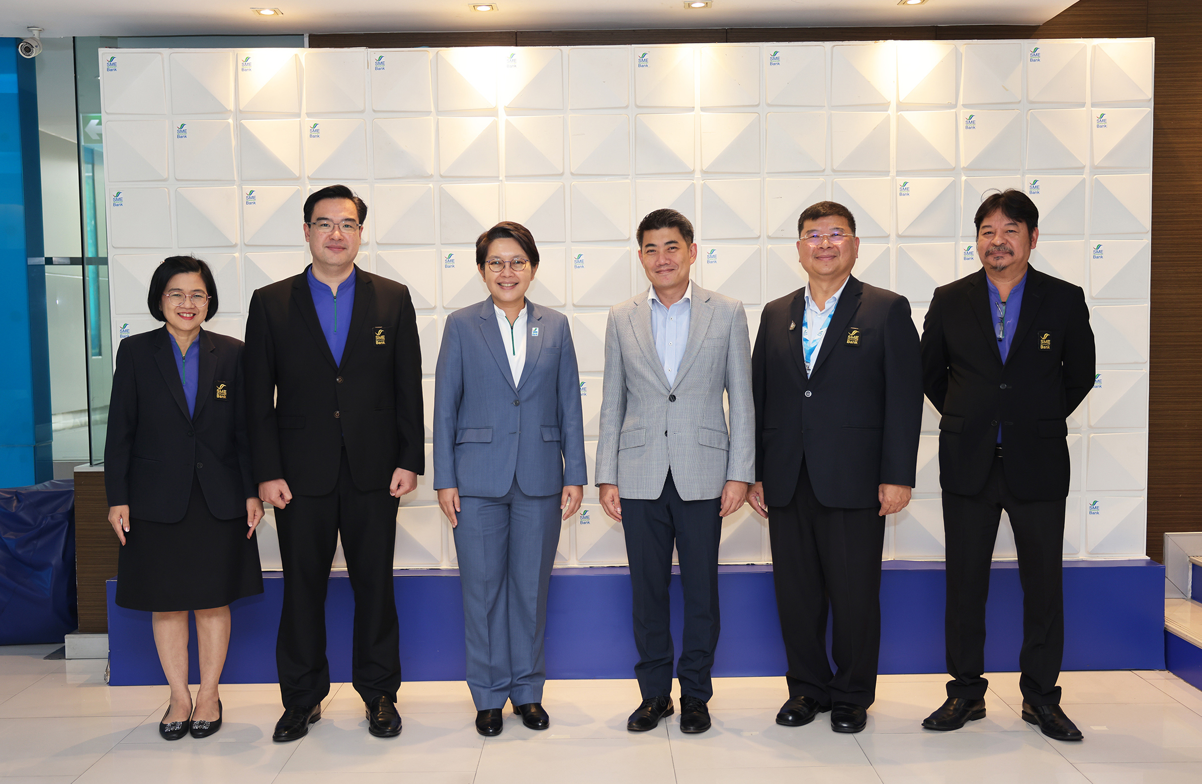 SME D Bank ให้การต้อนรับผู้ตรวจราชการกระทรวงอุตสาหกรรมและคณะ ชูบทบาท ‘ธนาคารเพื่อเอสเอ็มอีไทย’ ผ่าน 4 มิติ หนุนผู้ประกอบการเติบโตยั่งยืน
