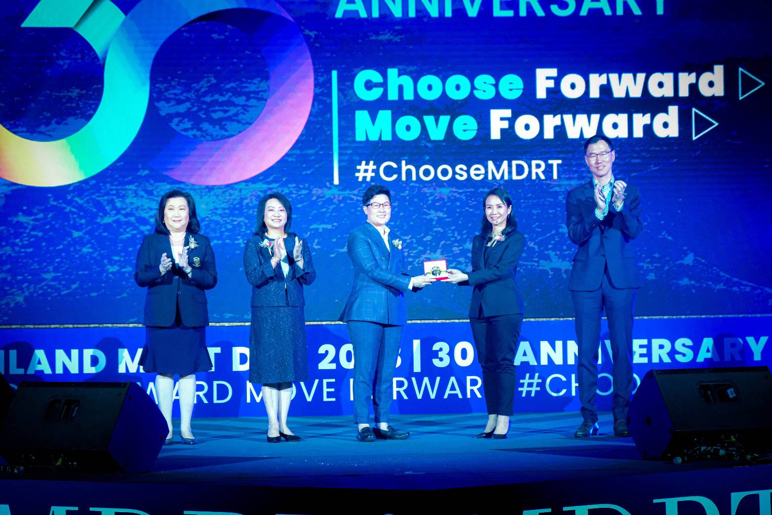 กรุงเทพประกันชีวิต แสดงความยินดีกับ “เพราพรรณ วัชรกาฬ” ที่ปรึกษาการเงิน CFP® ได้รับเลือกเป็นประธาน MDRT Thailand คนใหม่
