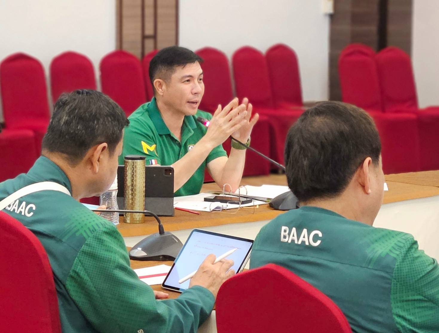 ธ.ก.ส. จัดประชุมผู้บริหารระดับสูง จัดทำแผนยุทธศาสตร์ธนาคาร ปีบัญชี 2567 และติดตามการดำเนินโครงการพักชำระหนี้ตามนโยบายรัฐบาล