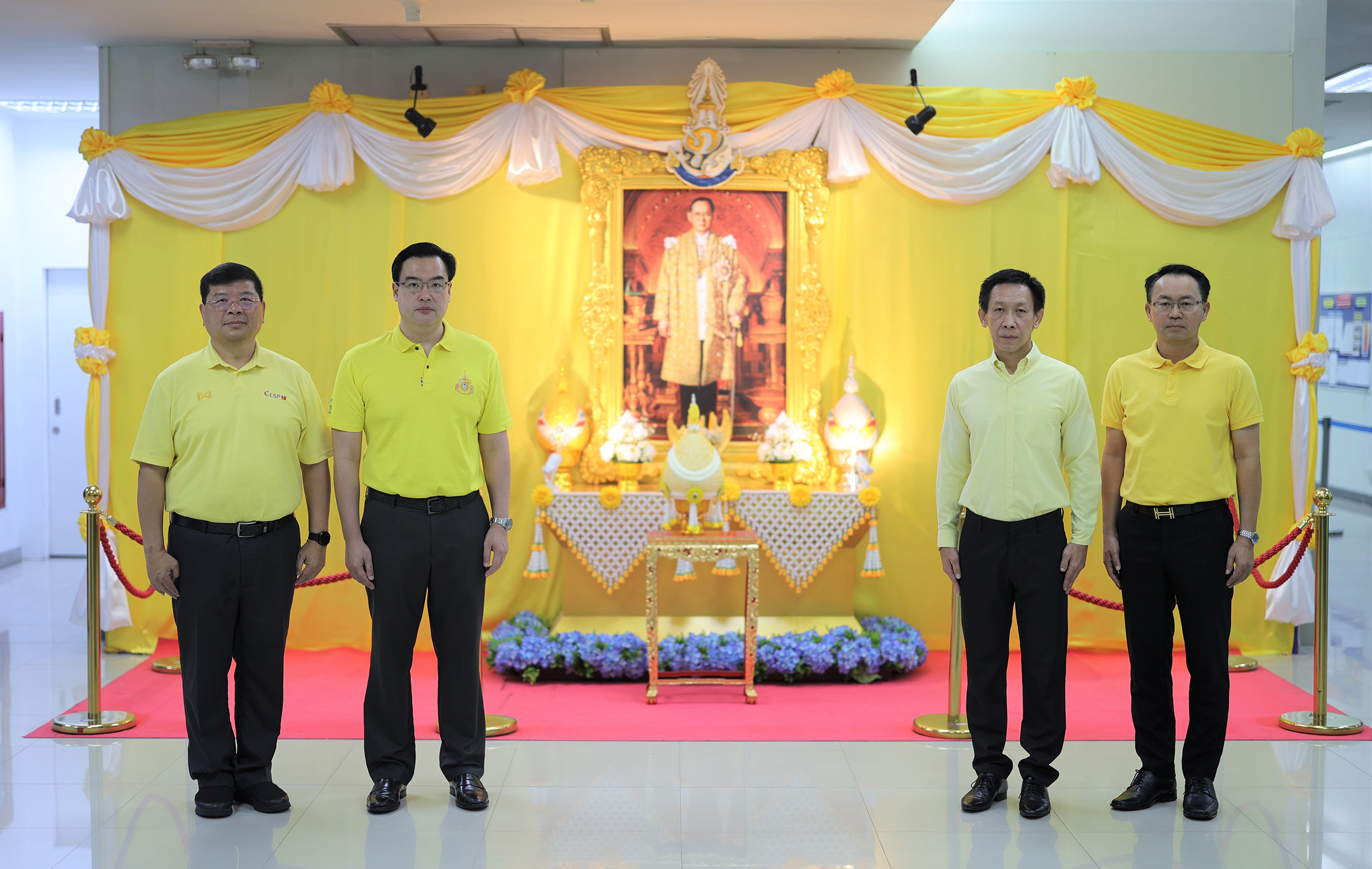 ธพว. น้อมรำลึกในพระมหากรุณาธิคุณ รัชกาลที่ 9 จัดพิธีเทิดพระเกียรติ “วันนวมินทรมหาราช” เนื่องในโอกาสวันคล้ายวันสวรรคต