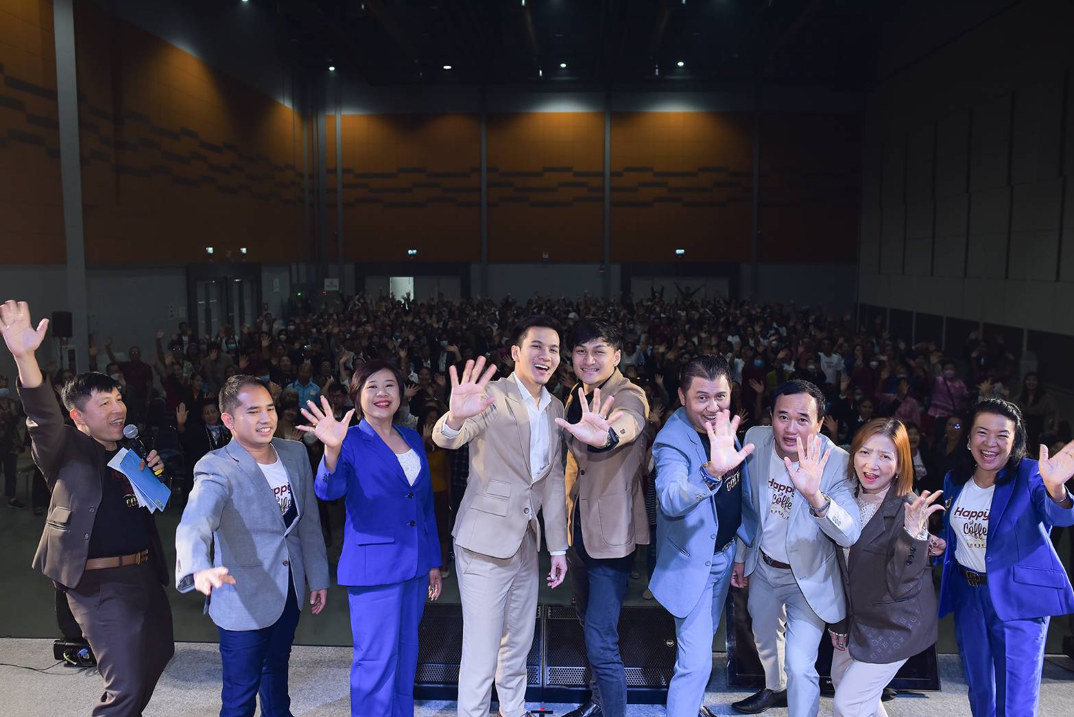 HappyMPM บุกอยุธยาซิตี้พาร์ค จัดงานใหญ่ The Solution ธุรกิจที่ดีกว่าเพื่อชีวิตที่ดีที่สุด ภายใต้คอนเซ็ปต์ “ธุรกิจกาแฟที่ทุกคนเอื้อมถึง”