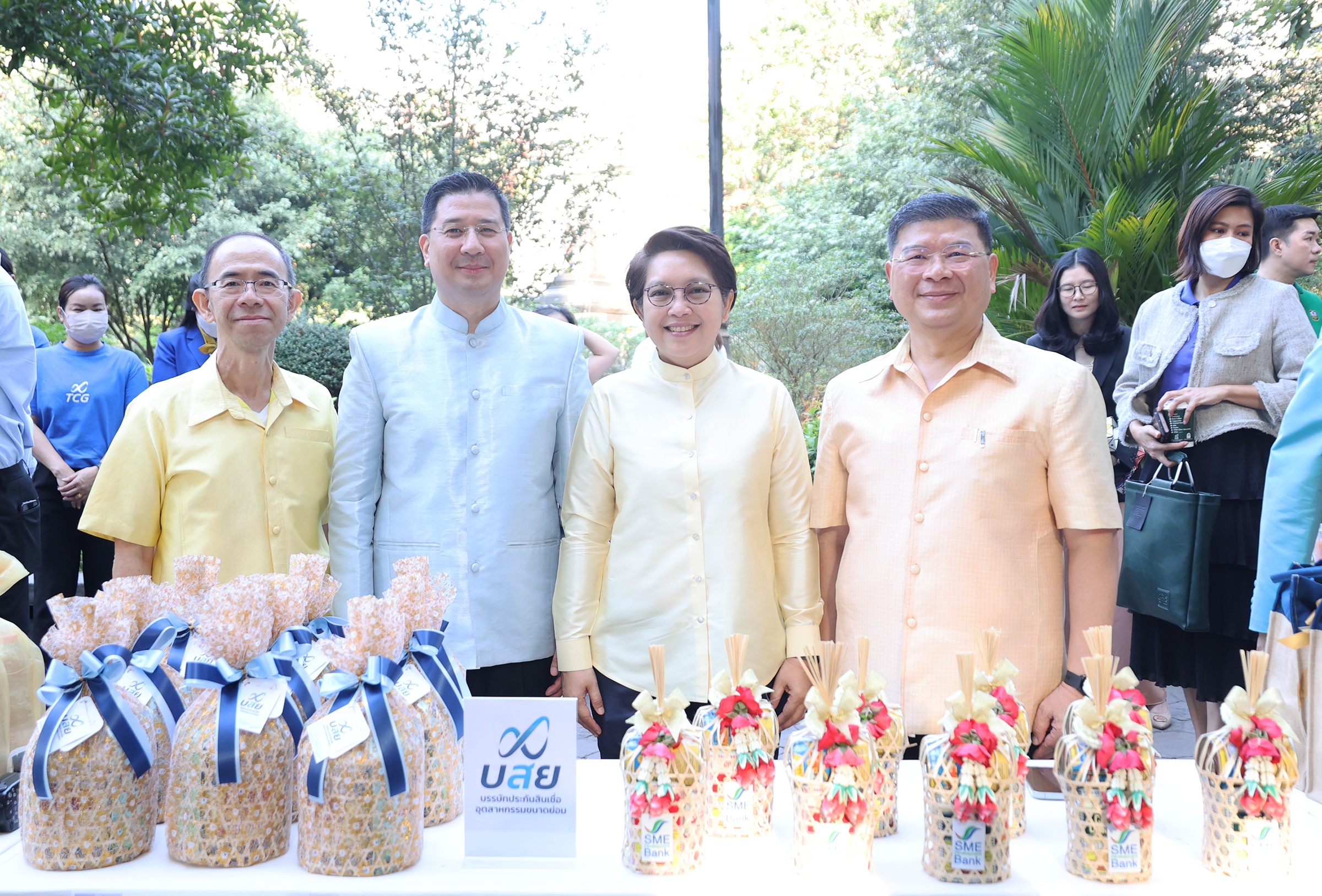 ธพว. ร่วมพิธีเจริญพระพุทธมนต์ ทำบุญตักบาตร เนื่องในวันขึ้นปีใหม่ 2567 ณ กระทรวงการคลัง
