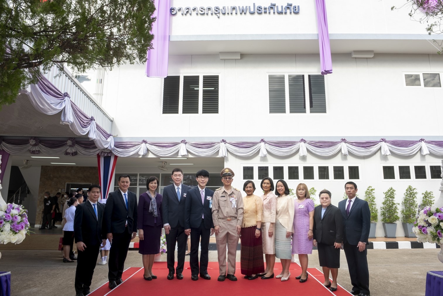 กรุงเทพประกันชีวิต ร่วมกับ กรุงเทพประกันภัย และ มูลนิธิชัย-นุชนารถ โสภณพนิช สนับสนุนการก่อสร้างอาคารรักษาพยาบาลผู้ป่วย โรงพยาบาลอุ้มผาง จังหวัดตาก