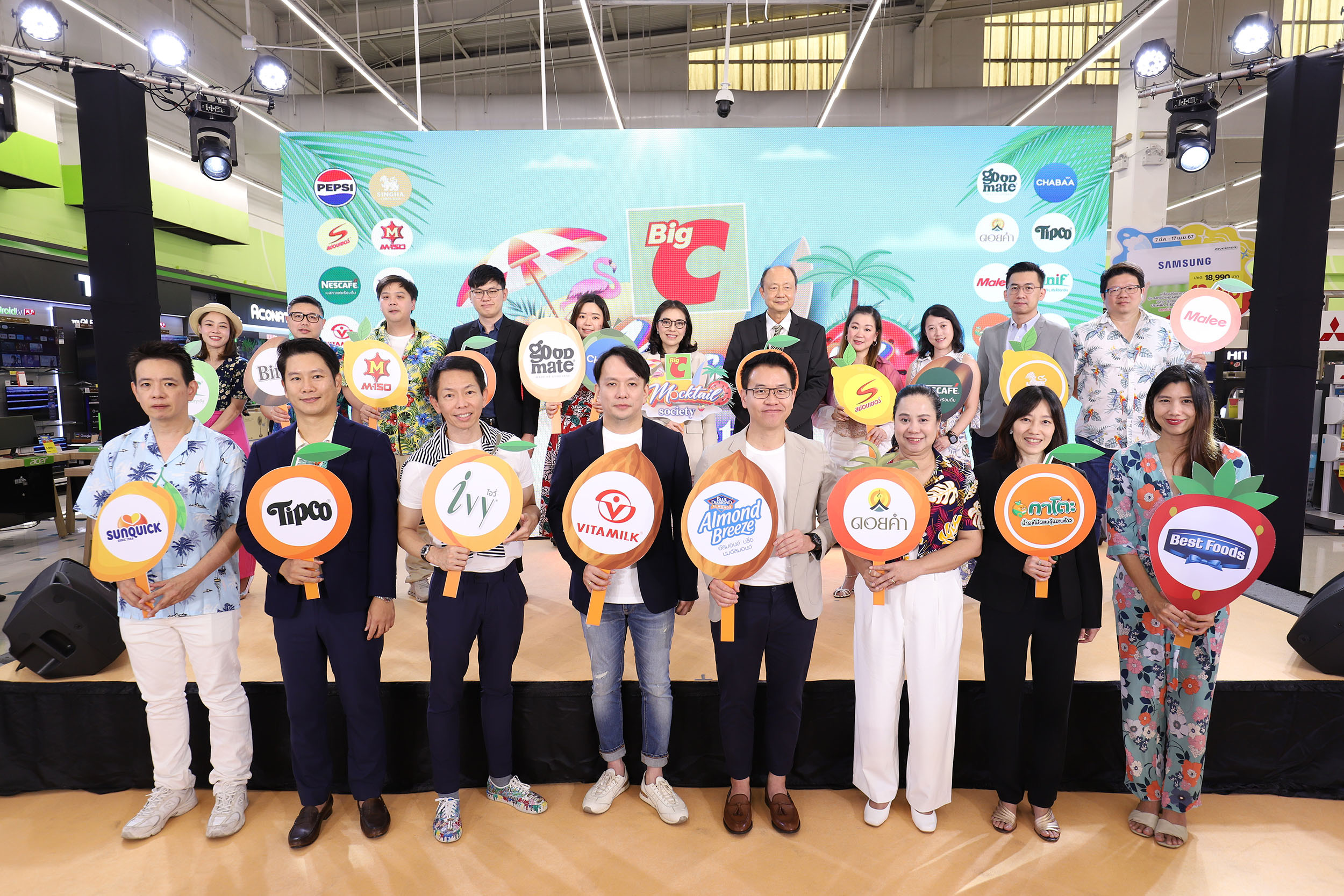 บิ๊กซี ชวน 19 แบรนด์เครื่องดื่มชั้นนำ เสิร์ฟความสดชื่นสะใจรับซัมเมอร์ พร้อมแจกโปรสุดคุ้ม ในงาน “Mocktail SocietyHappy Summer @ Big Cปีที่ 2” แท็กทีมหนุ่มฮอต “ลุค อิชิคาว่า” และบาร์เทนเดอร์ชื่อดัง ปลดปล่อยไอเดียหลากหลายเมนูม็อกเทลสีสันคัลเลอร์ฟูลคลายร้อน