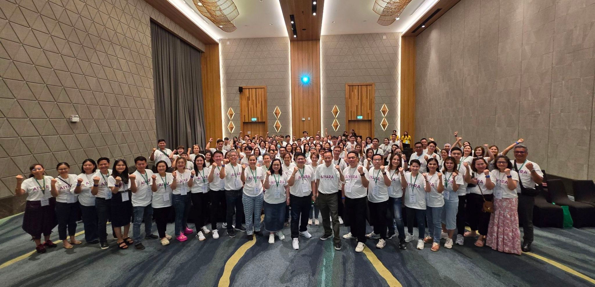 ไอยรา เหมารถบัสแบบ VVIP นำธุรกิจไอยรากว่า 150 ชีวิตตะลุยเที่ยวทริปชะอำ-หัวหิน 3 วัน 2 คืน