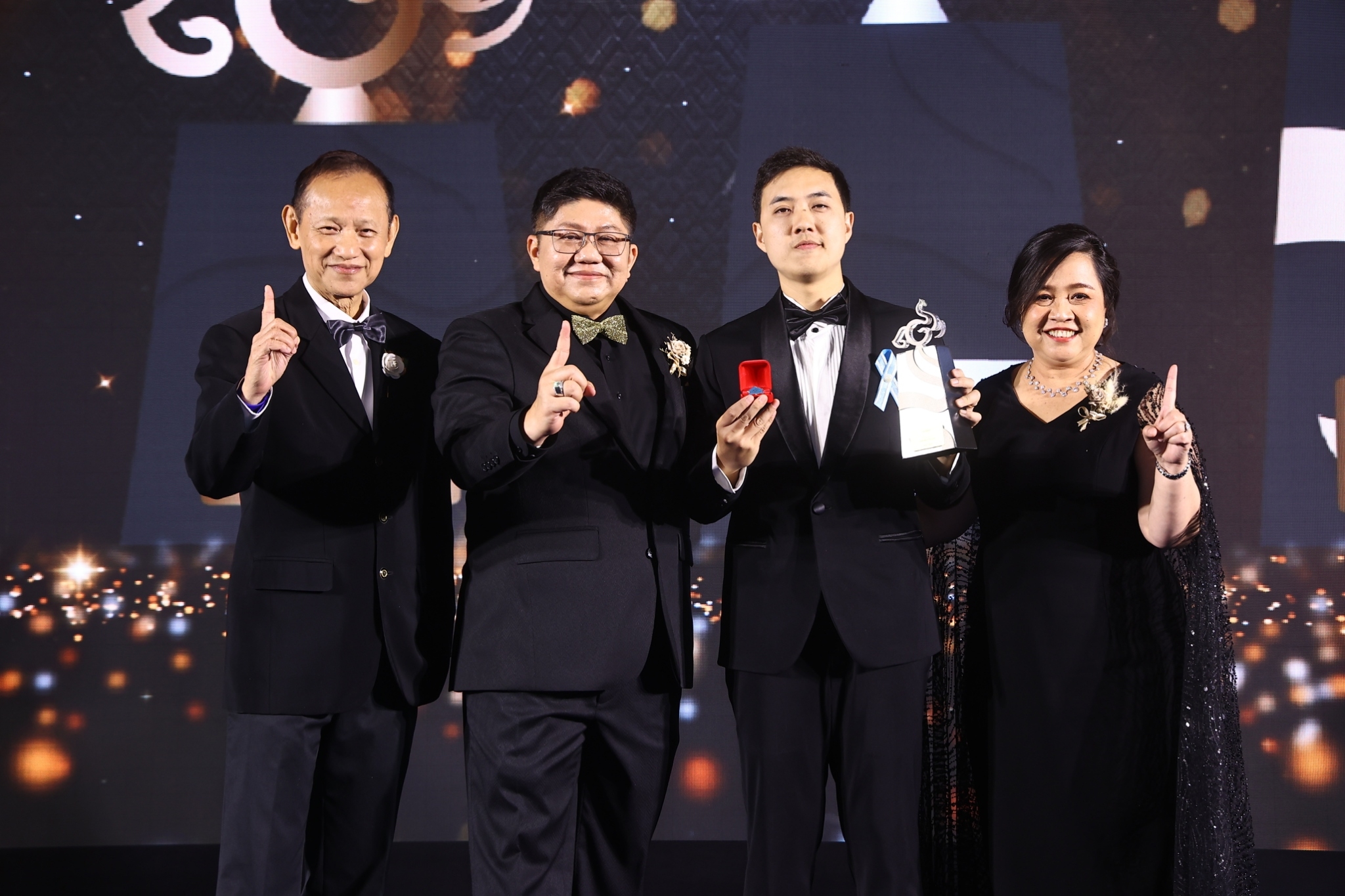 “ไอยราแพลนเน็ต” จัดงาน “The Star Party” ธีม Millionaire Night เพื่อเฉลิมฉลองความสำเร็จให้กับดาวดวงใหม่ ณ โรงแรมฮอลิเดย์ อินน์ วานา นาวา หัวหิน