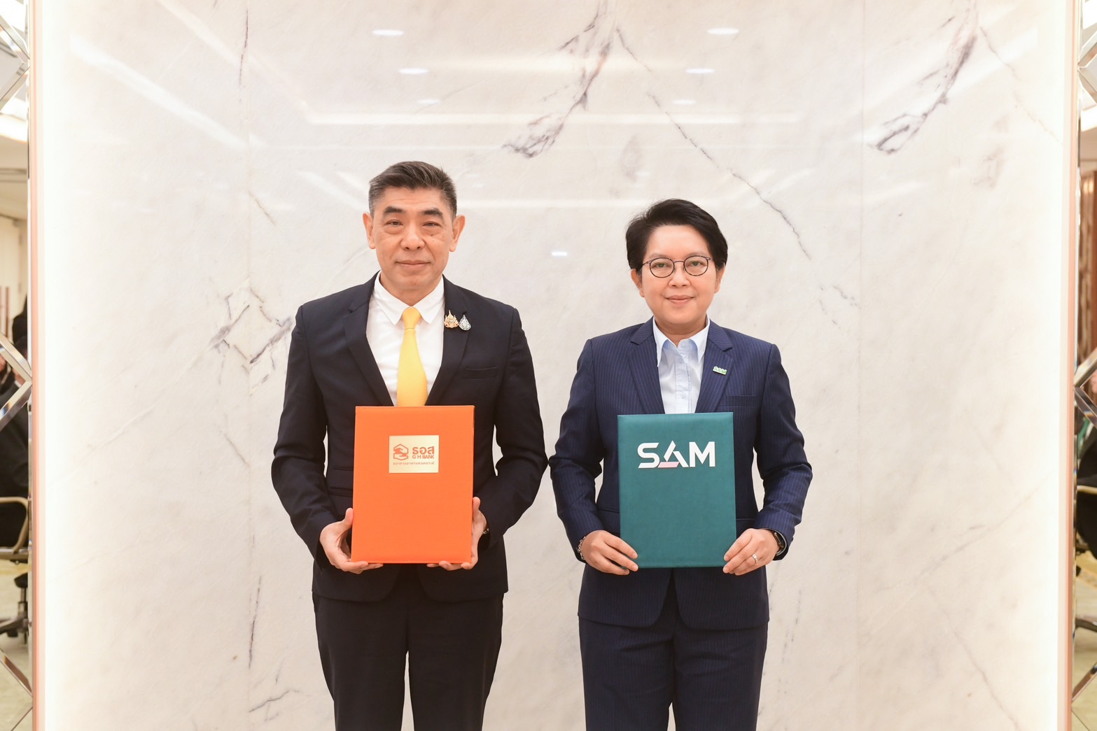 ธอส. MOU โครงการ GHB Big Family ร่วมกับ SAMซื้อทรัพย์สินรอการขายจาก SAM วันนี้ มีโอกาสรับสินเชื่อดอกเบี้ยต่ำจาก ธอส.