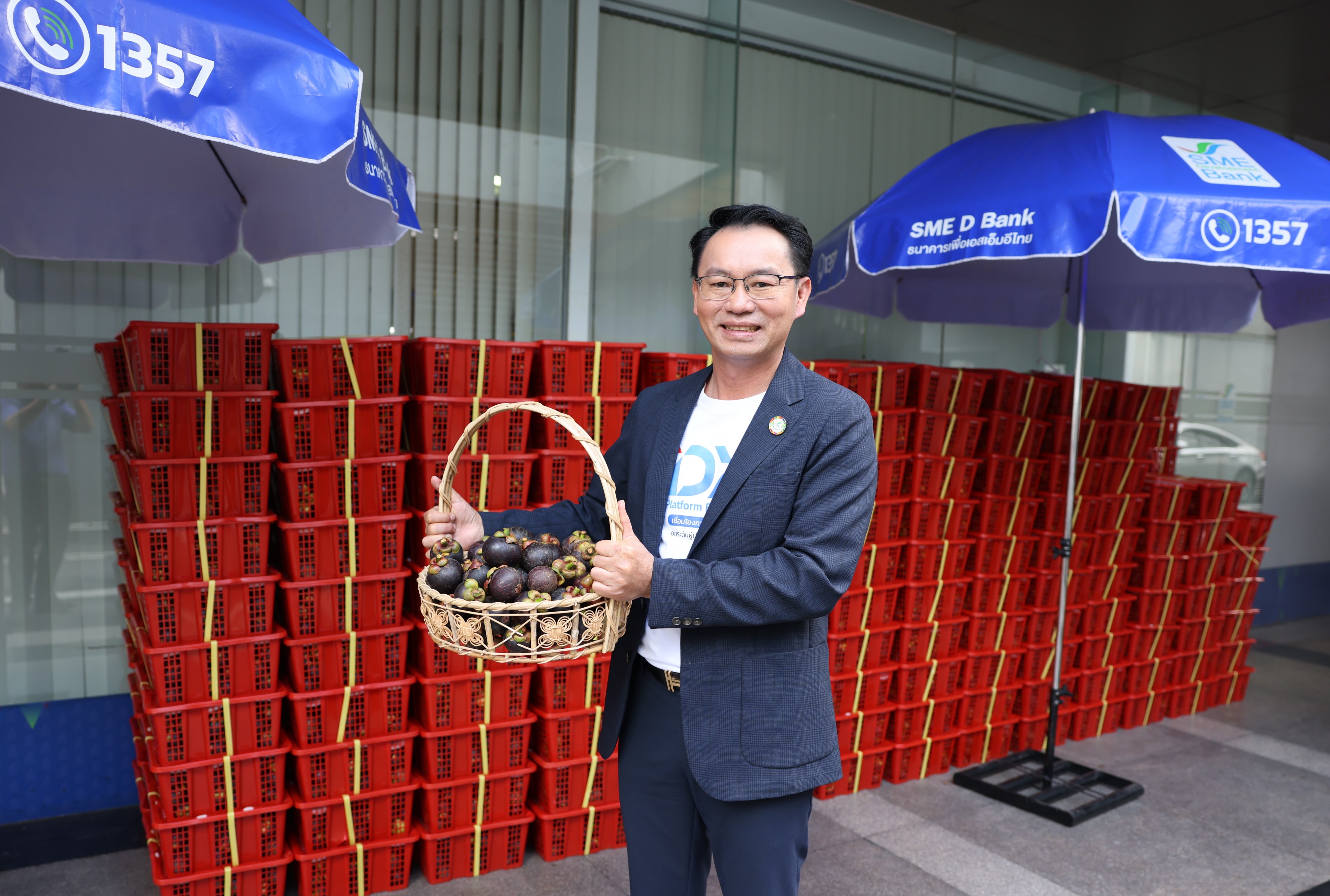 SME D Bank ร่วมใจช่วยเกษตรกรไทย รับซื้อ “มังคุด” ช่วงผลผลิตล้นตลาด