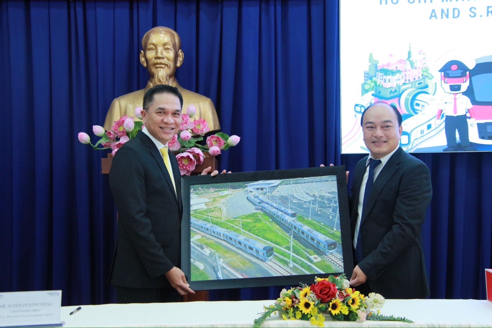 รฟฟท. ลงนามความร่วมมือกับ HO CHI MINH CITY URBAN RAILWAYS NO.1 พร้อมถ่ายทอดองค์ความรู้ด้านการเดินรถไฟฟ้า ส่งเสริมความร่วมมือในการพัฒนาระบบขนส่งทางรางอย่างยั่งยืน