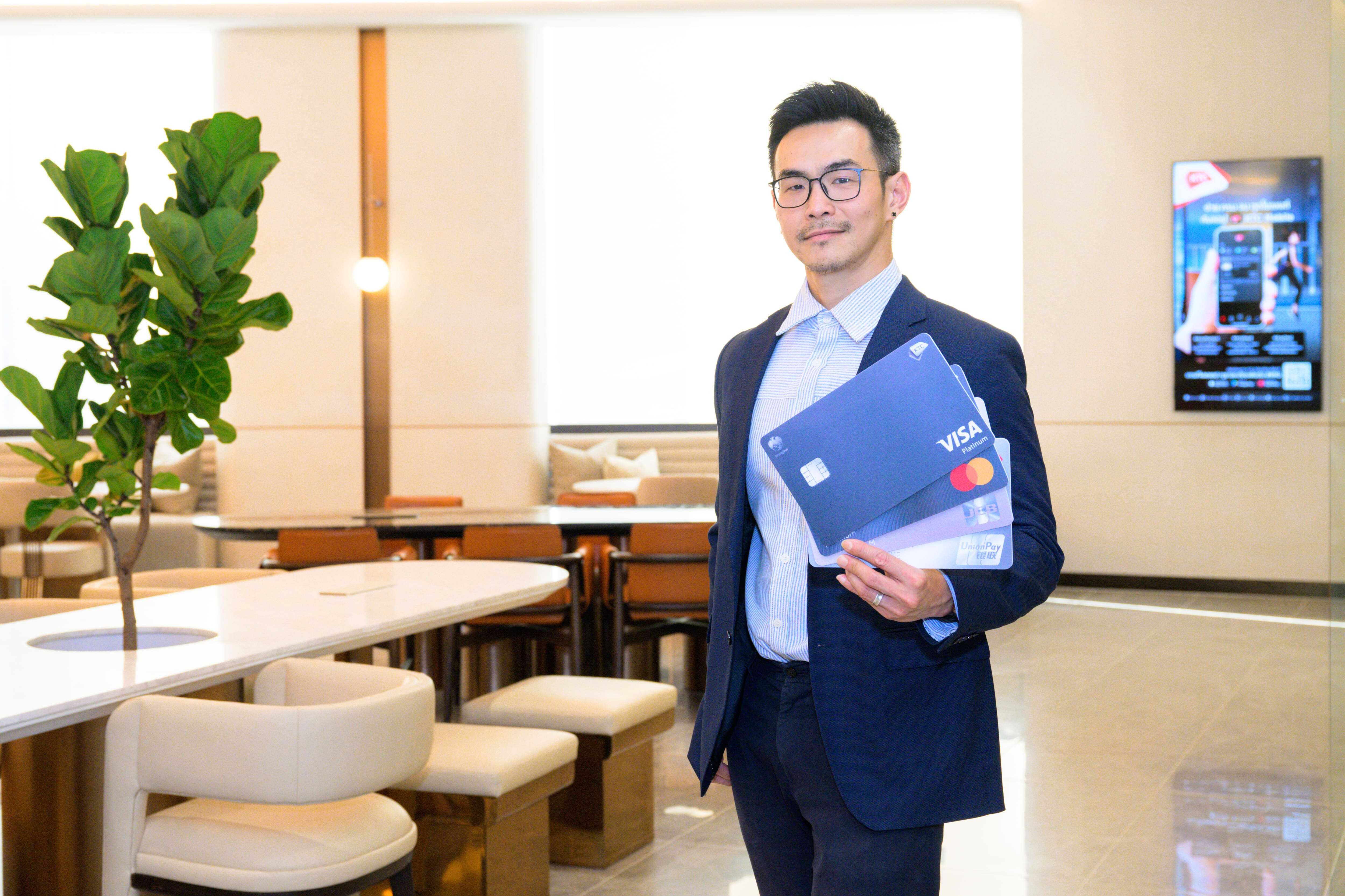 เคทีซีตอบรับพฤติกรรมสมาชิกใช้จ่ายช่วงปลายปี ผ่านแคมเปญ “KTC Year-End Festive Shopping 2024”
