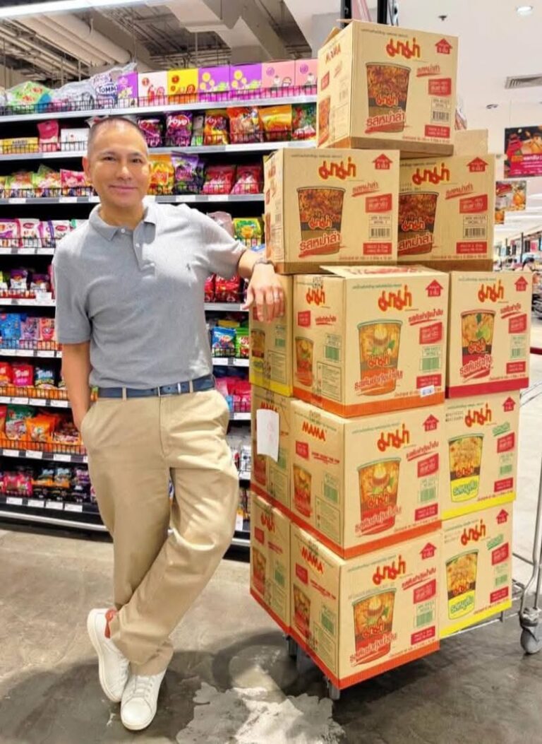 รถไฟฟ้าชานเมืองสายสีแดง ร่วมมอบน้ำดื่มให้กับเจ้าหน้าที่ และทีมกู้ภัยจากเหตุการณ์แผ่นดินไหว