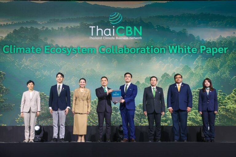 เครือข่าย ThaiCBN นำโดยธนาคารกสิกรไทยและพันธมิตรกว่า 33 องค์กรมอบ White Paper ด้าน Climate แก่ภาครัฐ พร้อมเปิดตัว “E-Handbook for Greener SMEs” หนุน SME สู่เศรษฐกิจคาร์บอนต่ำ
