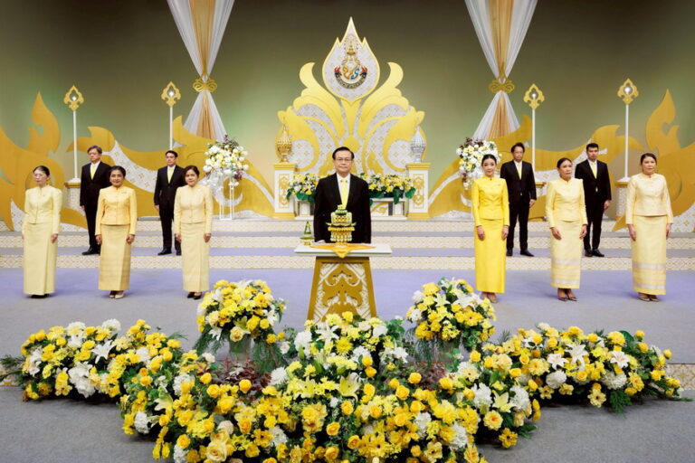ทิพยประกันภัย ร่วมถวายพระพรชัยมงคลพระบาทสมเด็จพระปรเมนทรรามาธิบดีศรีสินทรมหาวชิราลงกรณ พระวชิรเกล้าเจ้าอยู่หัว