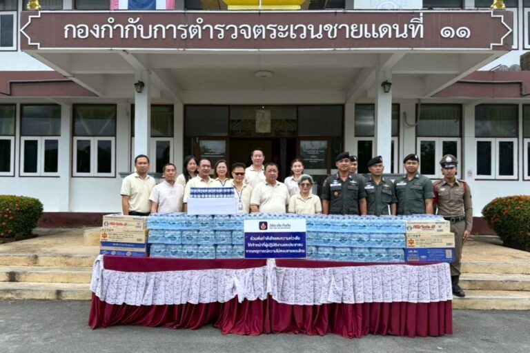 วิริยะประกันภัย มอบสิ่งของจำเป็นหนุนเจ้าหน้าที่แนวหน้า จ.จันทบุรี
