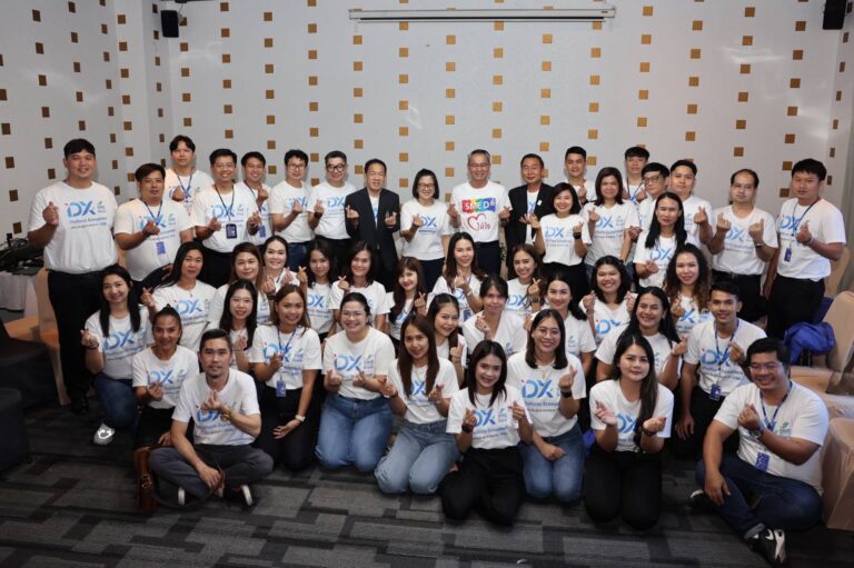 SME D Bank ประชุมมอบนโยบายสาขาพื้นที่ภาคใต้ ชูบริการมาตรฐานเข้าถึงเข้าใจเอสเอ็มอีไทย เยี่ยมชื่นชมกิจการลูกค้า ‘เจ.ดี.พูลส์’ ผู้ผลิตสระว่ายน้ำมาตรฐานสากล