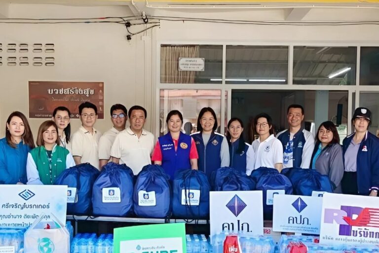 วิริยะประกันภัย ร่วมสู้ภัยน้ำท่วมภาคเหนือ นำถุงยังชีพช่วยเหลือประชาชน จ.อุตรดิตถ์