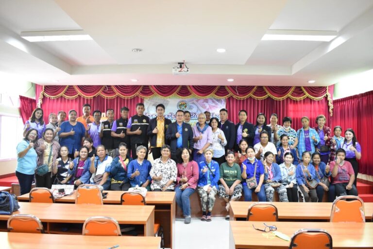 จากครูคณิตผู้แกะรอยลายผ้าโบราณ สู่เจ้าของแบรนด์                             “สิริวรรณา”เปิดใจใช้ความรู้จากโครงการ“โรงเรียนผู้นำชุมชนประโยชน์สุข”สร้างโอกาสใหม่ที่ยั่งยืนให้ชุมชน