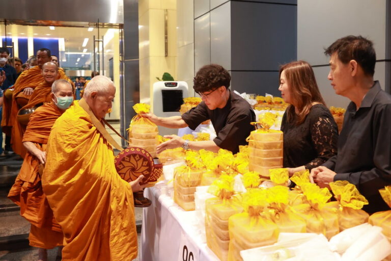 กรุงเทพประกันภัยจัดพิธีบำเพ็ญกุศล 100 วันอุทิศถวายแด่สมเด็จพระนางเจ้าสิริกิติ์ พระบรมราชินีนาถ พระบรมราชชนนีพันปีหลวง