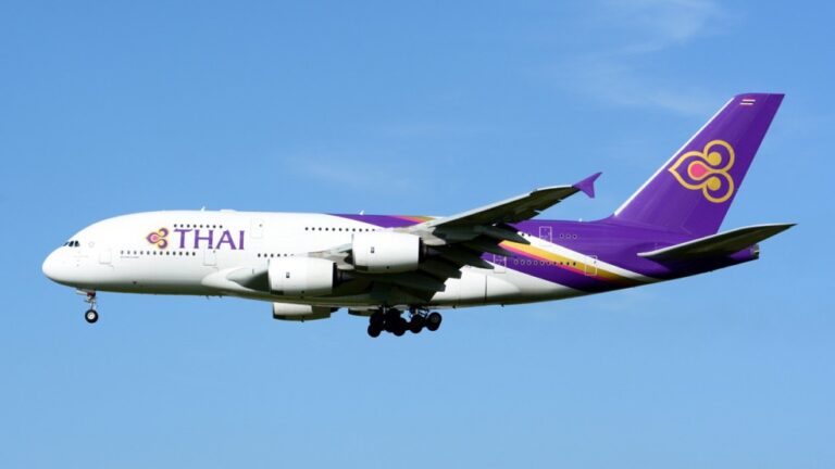 การบินไทยให้บริการเที่ยวบินตามปกติ