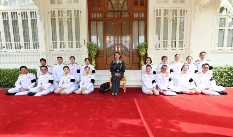 ออมสิน เข้าเฝ้าถวายรับฝากเงิน เนื่องในวันคล้ายวันสถาปนาธนาคารออมสิน