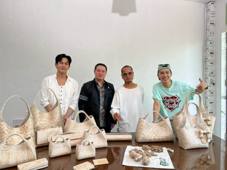 ธ.ก.ส. ชวนชมรายการหอมแผ่นดิน กลิ่นไอเกษตร ตอนมหัศจรรย์ราชบุรี ตามหาต้นกำเนิดกระเป๋าหนังกาบกล้วย “ตานีสยาม”