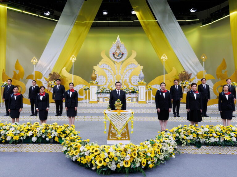 ทิพยประกันภัย ร่วมถวายพระพรชัยมงคล พระบาทสมเด็จพระปรเมนทรรามาธิบดีศรีสินทรมหาวชิราลงกรณ พระวชิรเกล้าเจ้าอยู่หัว