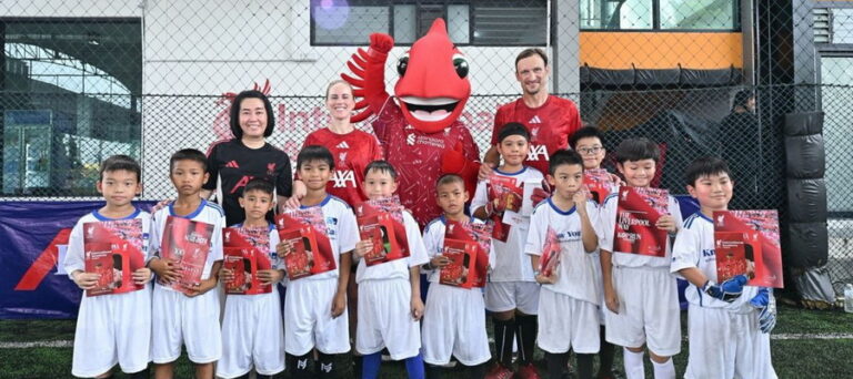 กรุงไทย-แอกซ่า ประกันชีวิต จัดกิจกรรม LFC KOP Run Football Clinic พาเยาวชนฝึกทักษะฟุตบอลกับตำนานนักเตะ ซามี ฮูเปีย และ นาตาชา ดาวี